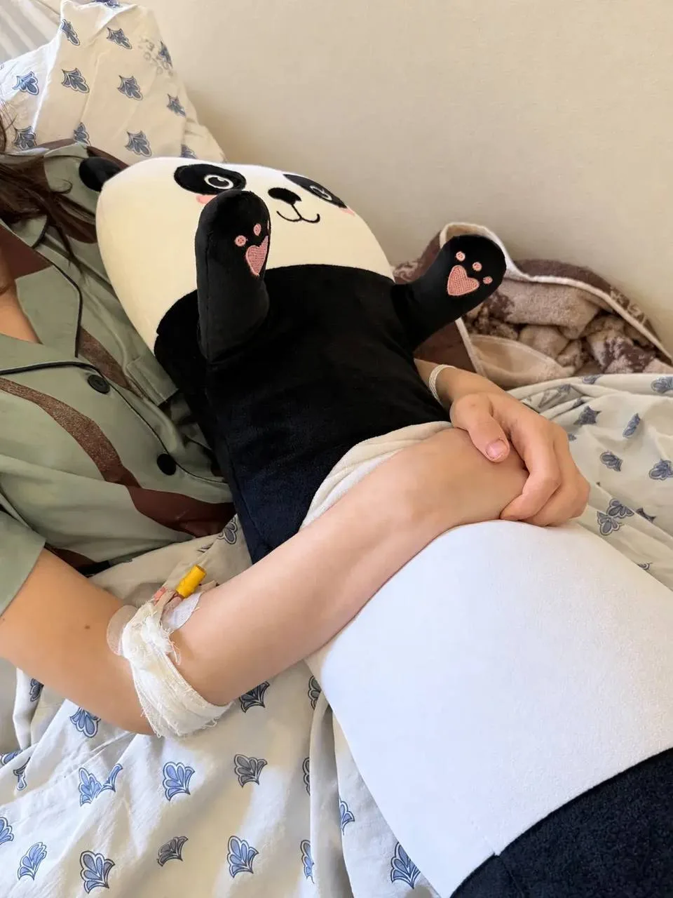 ⚡️17-летнюю девушку, пострадавшую от БПЛА, прооперировали в Москве