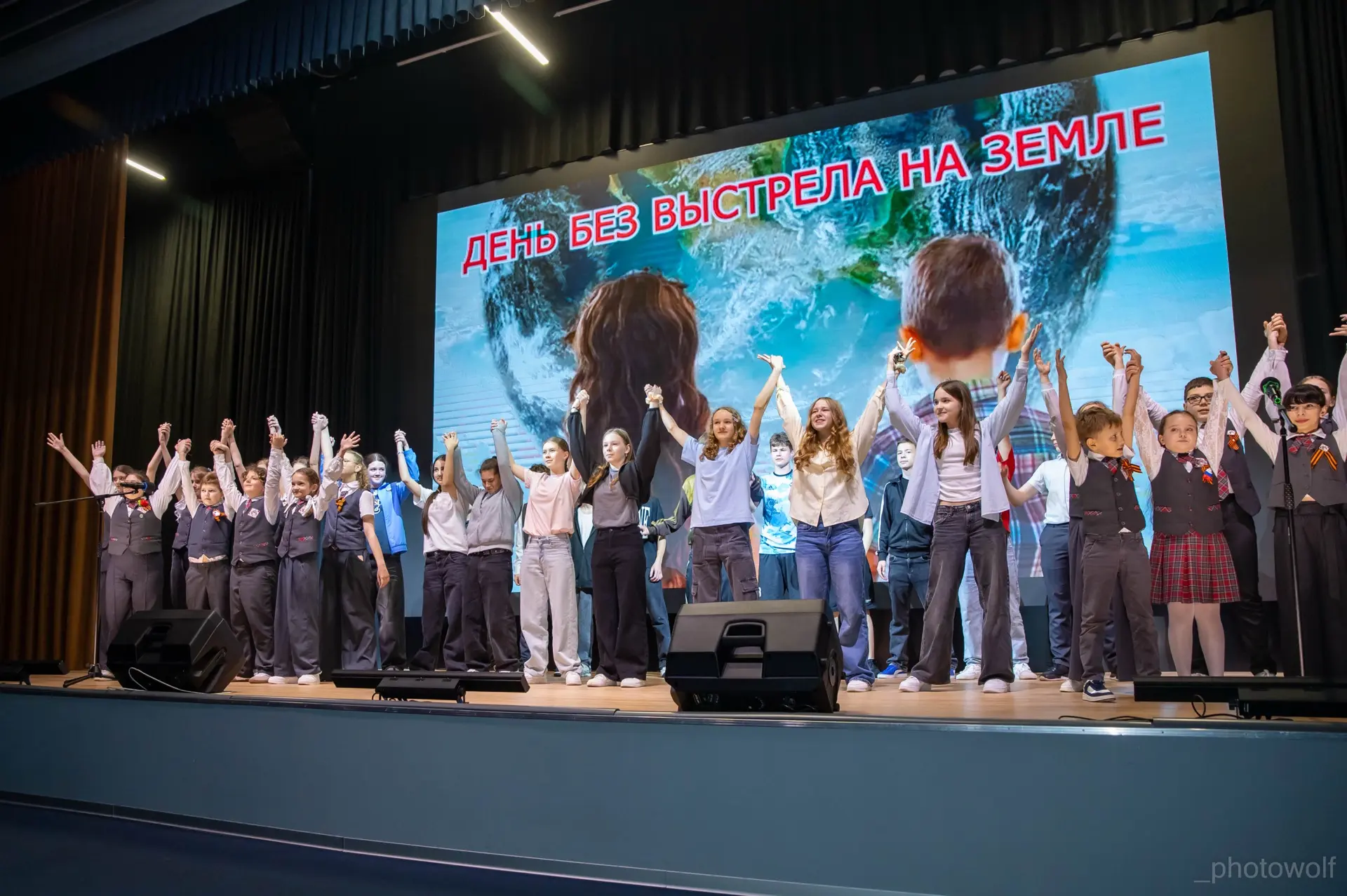 ПРАЗДНИЧНЫЙ КОНЦЕРТ К 9 МАЯ: ПАМЯТЬ,КОТОРАЯ ЖИВЁТ В СЕРДЦАХ 🎖️  7 мая в нашей школе состоялся праздн