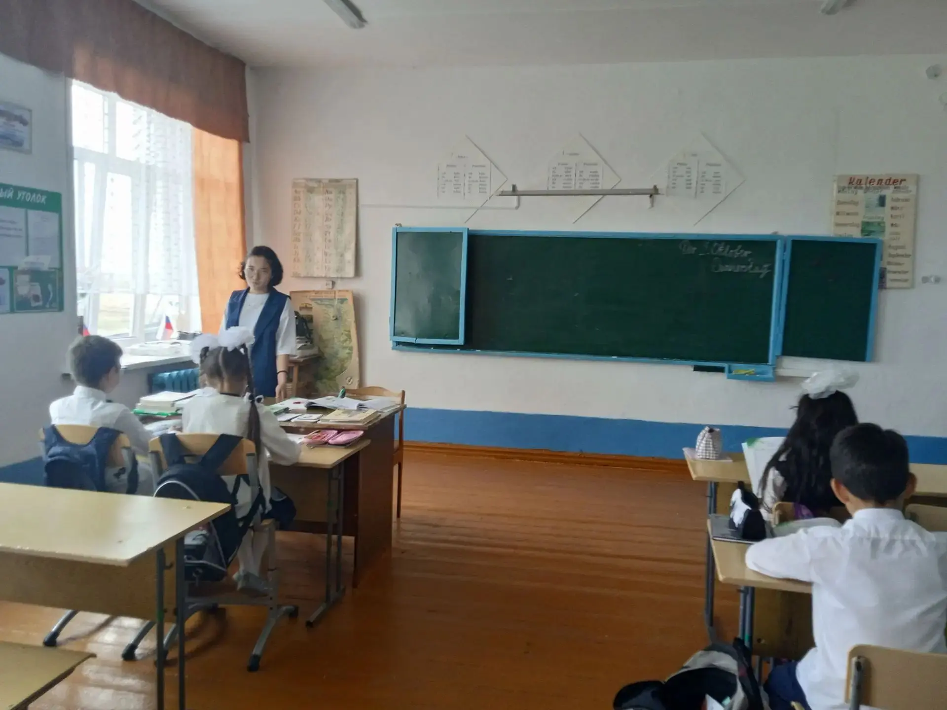 🎓 В преддверии Дня учителя в Лорис-Меликовской школе прошёл День самоуправления.