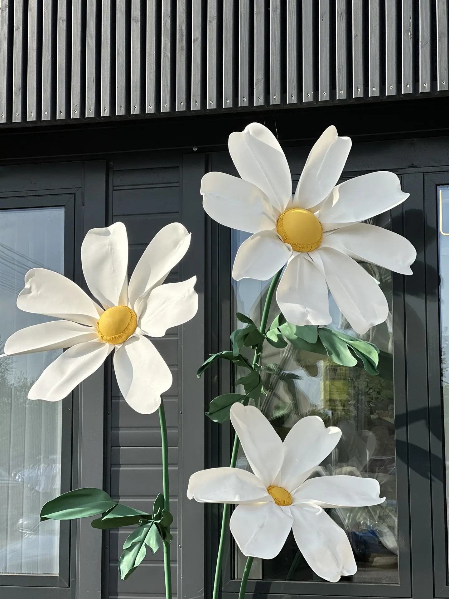 А вы уже успели побывать в нашем новом цветочном домике?🌼