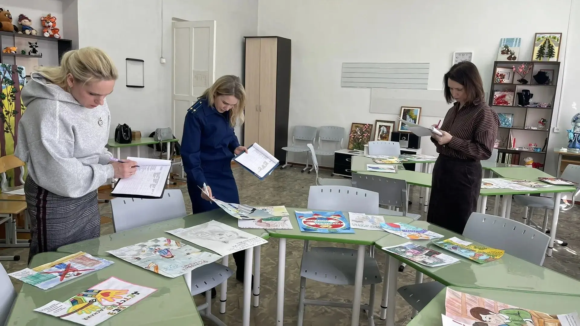 В Центре внешкольной работы подвели итоги конкурса рисунков