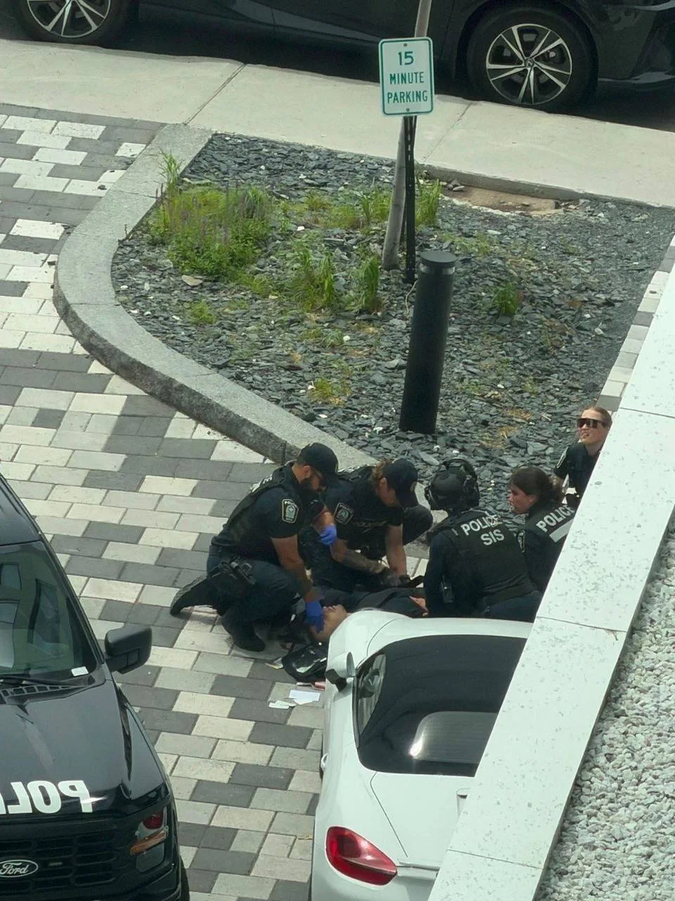 ⚡️Три человека погибли в перестрелке в Монреале, среди них полицейский — Montreal Gazette

Стрельба 
