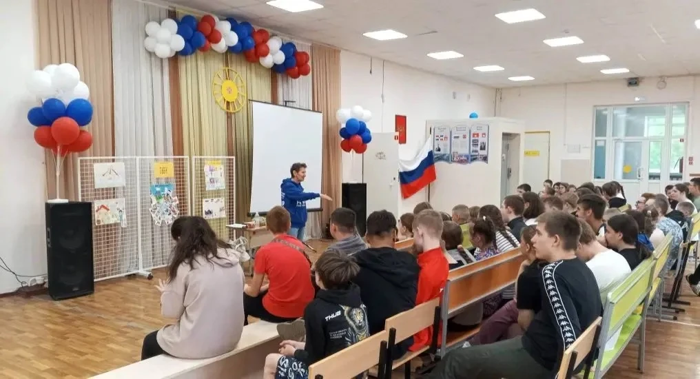 С ДНЁМ ДРУЗЕЙ, «ЛУЧИК»!

 9 июня в ЛДП «Лучик» (второй корпус) было особенно весело — отмечали МЕЖДУ