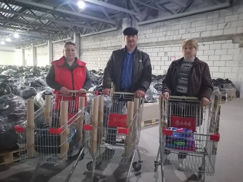 ✅На днях делегация из Горшеченского района трудилась на сортировочном складе гуманитарн...