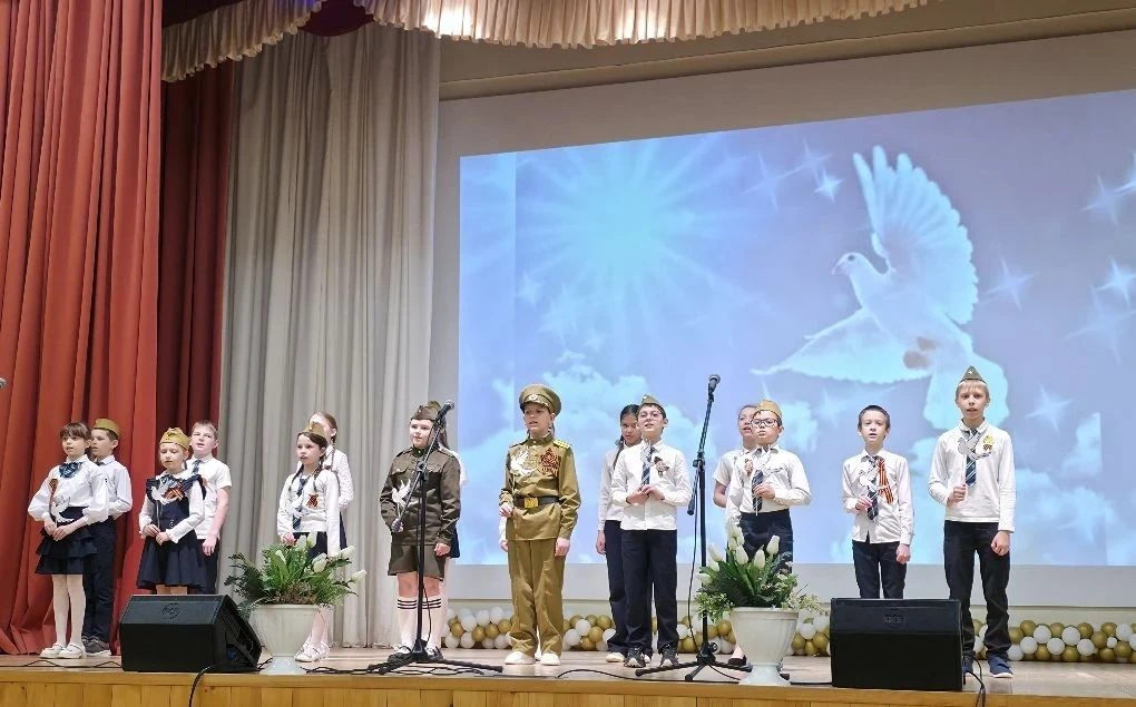 В нашей школе прошёл замечательный песенный фестиваль «Песни Великой Победы»! ✨Участниками стали уче