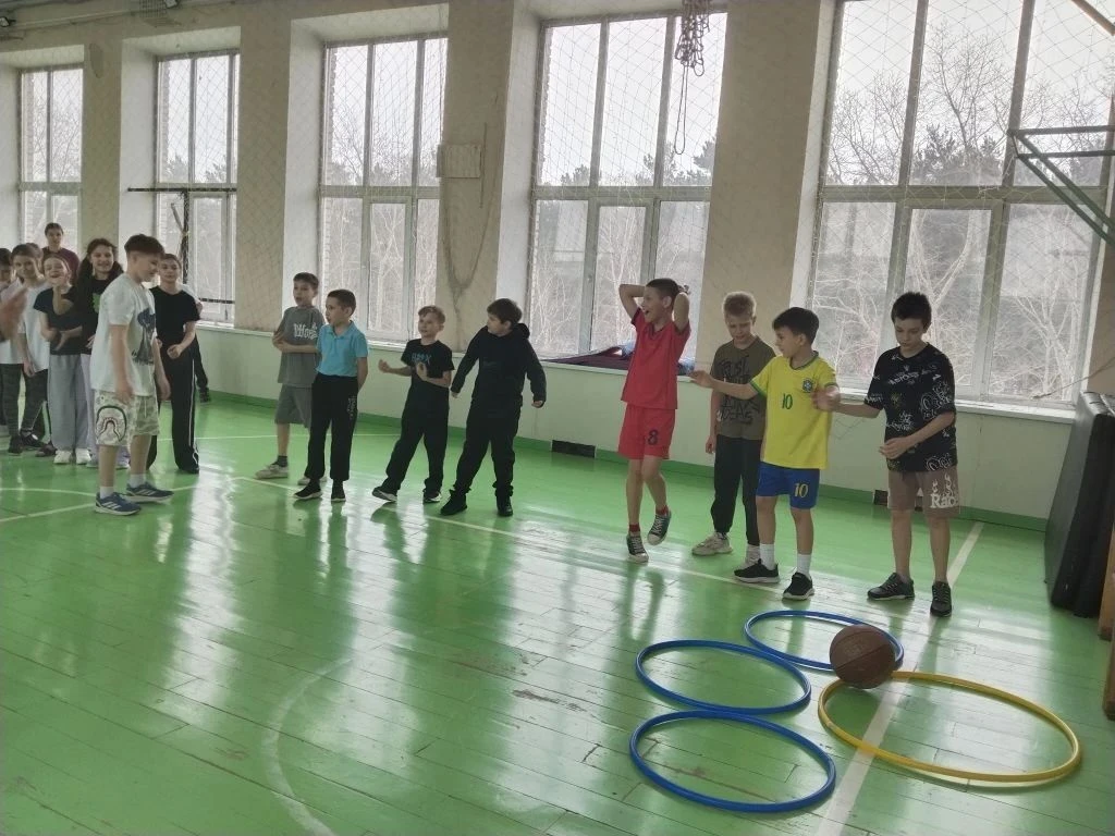 У Орлят 4В и 4Г классов завершился трек «Орлёнок-Спортсмен». 19 марта под руководством учителя физич