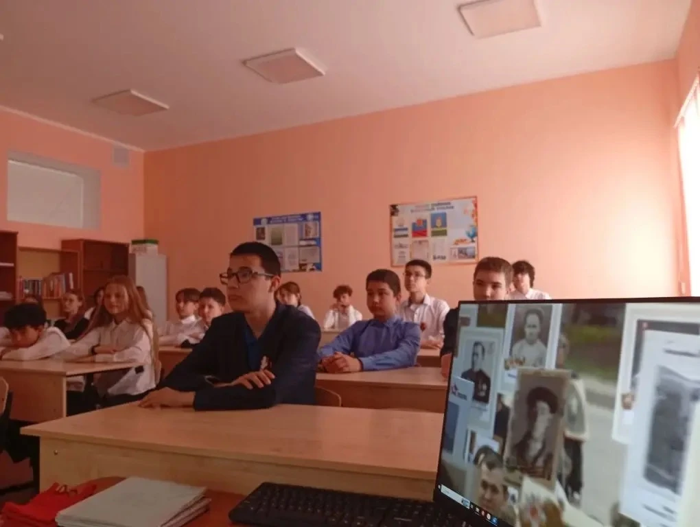 🌟 Светлой памяти павших в борьбе против фашизма 🌟  Сегодня, 8 мая 2026 года, наша школа присоединила