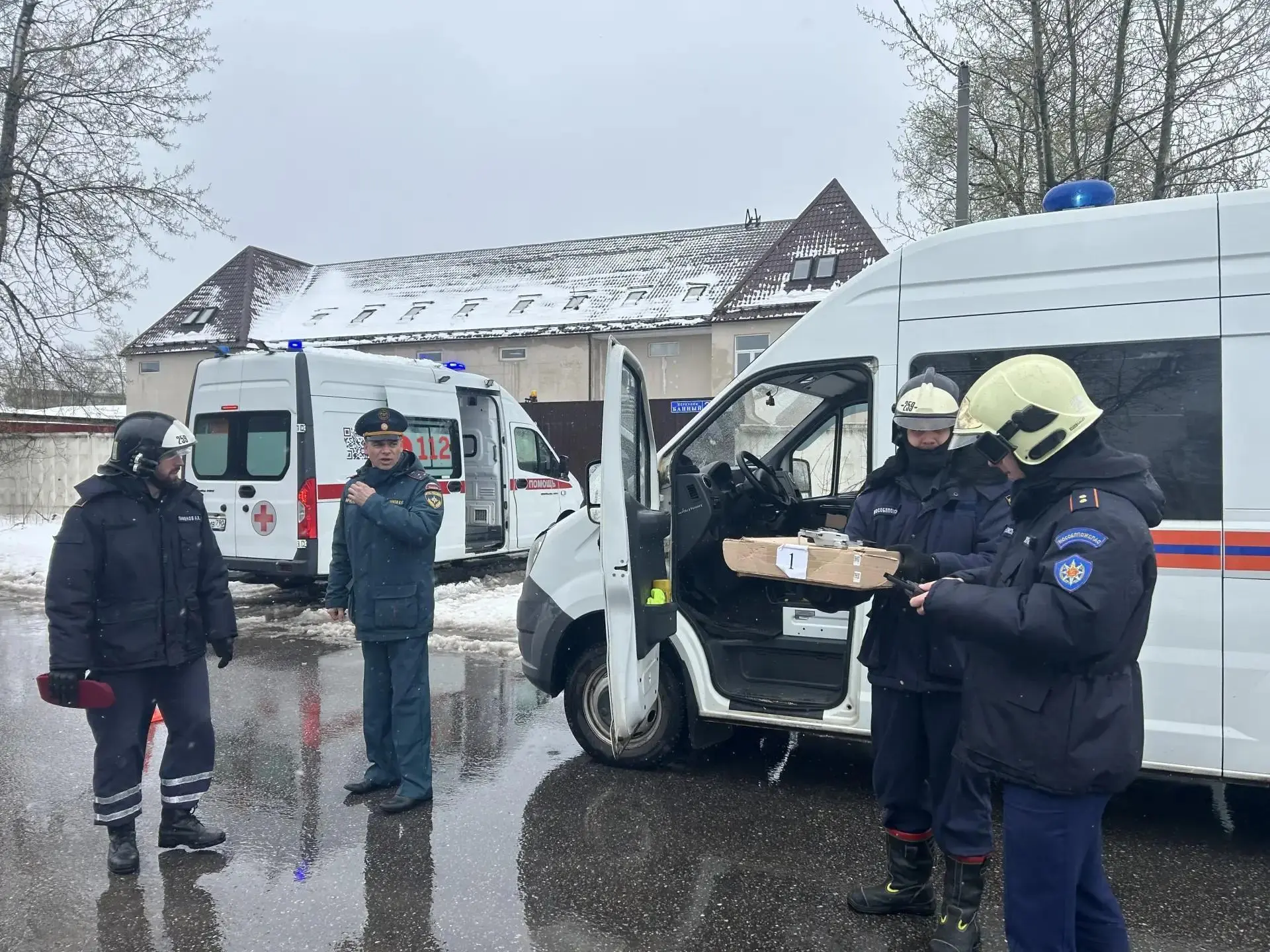 🚗 Учения на дороге: спасатели ликвидировали последствия условного ДТП в Богородском округе ⛔️  🆘 Вче
