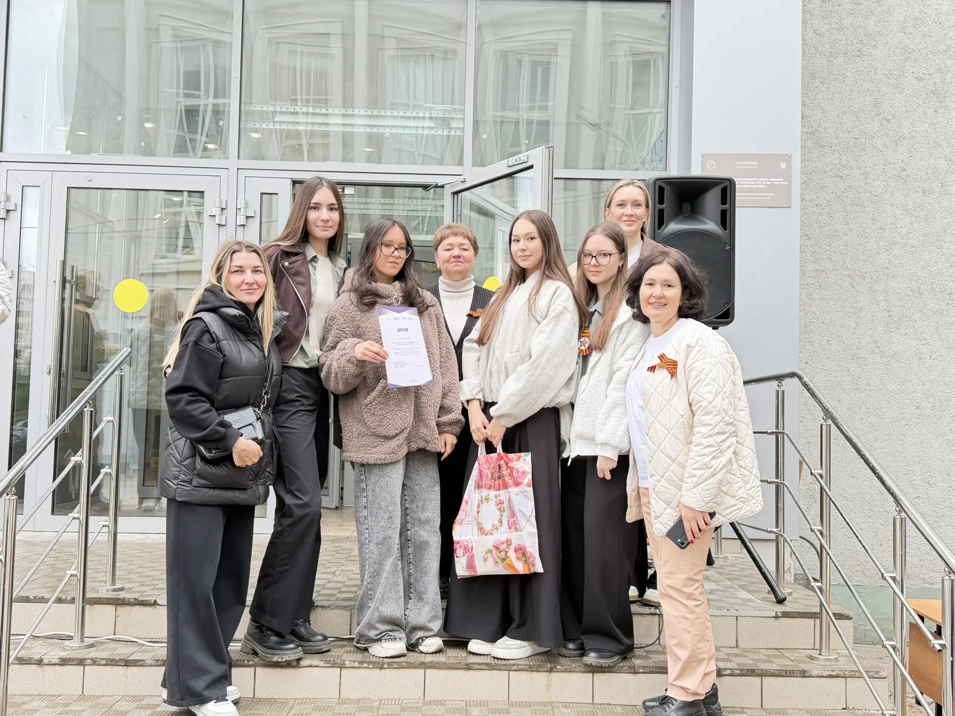 ПО СЛЕДАМ ГЕРОЕВ ПОБЕДЫ🎗️  Сегодня учащиеся из 9 «Б» класса достойно представили нашу гимназию на кв