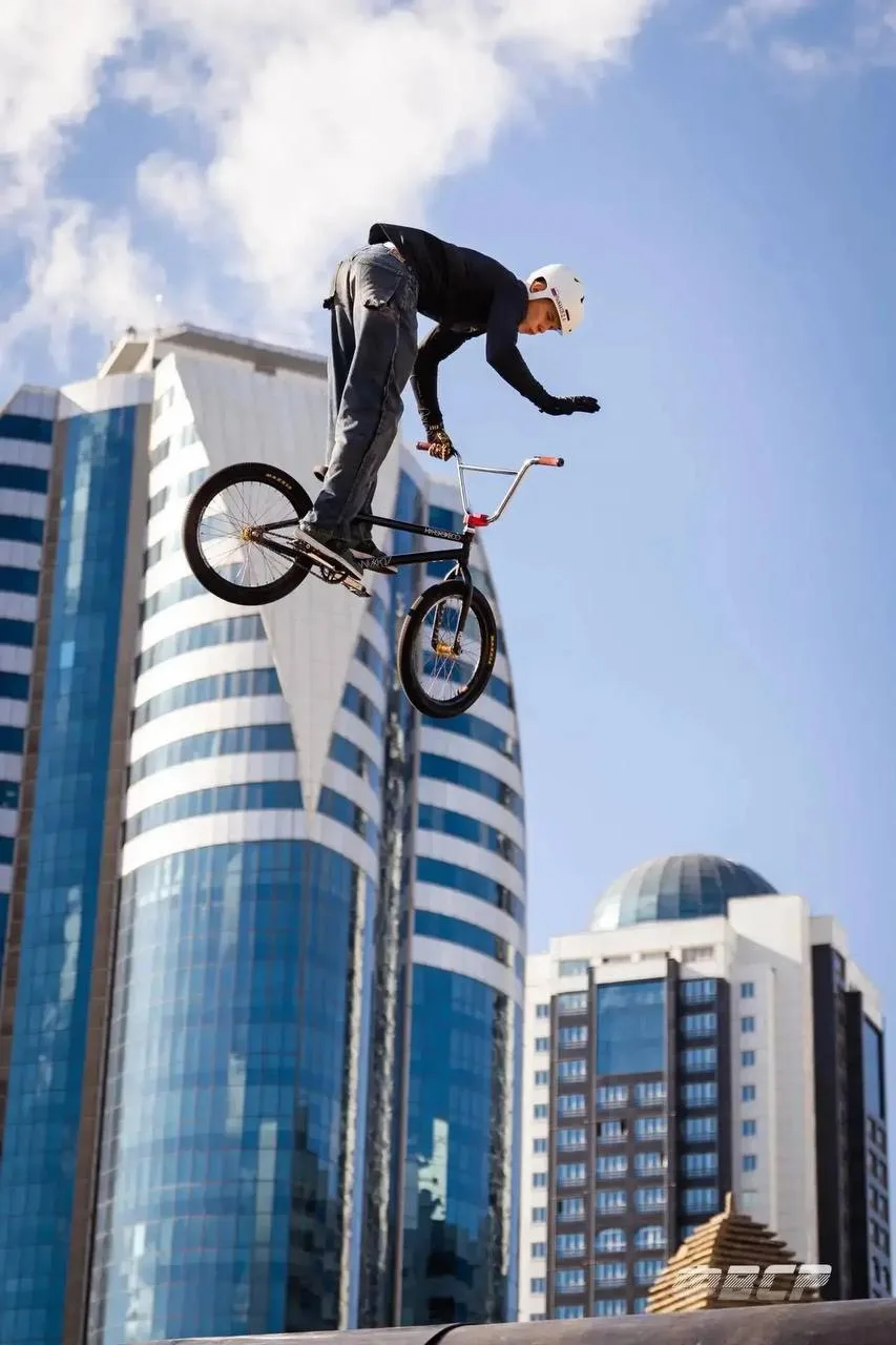 🚲 Дмитрий Рыжаков — серебряный призёр чемпионата России по BMX-фристайлу!