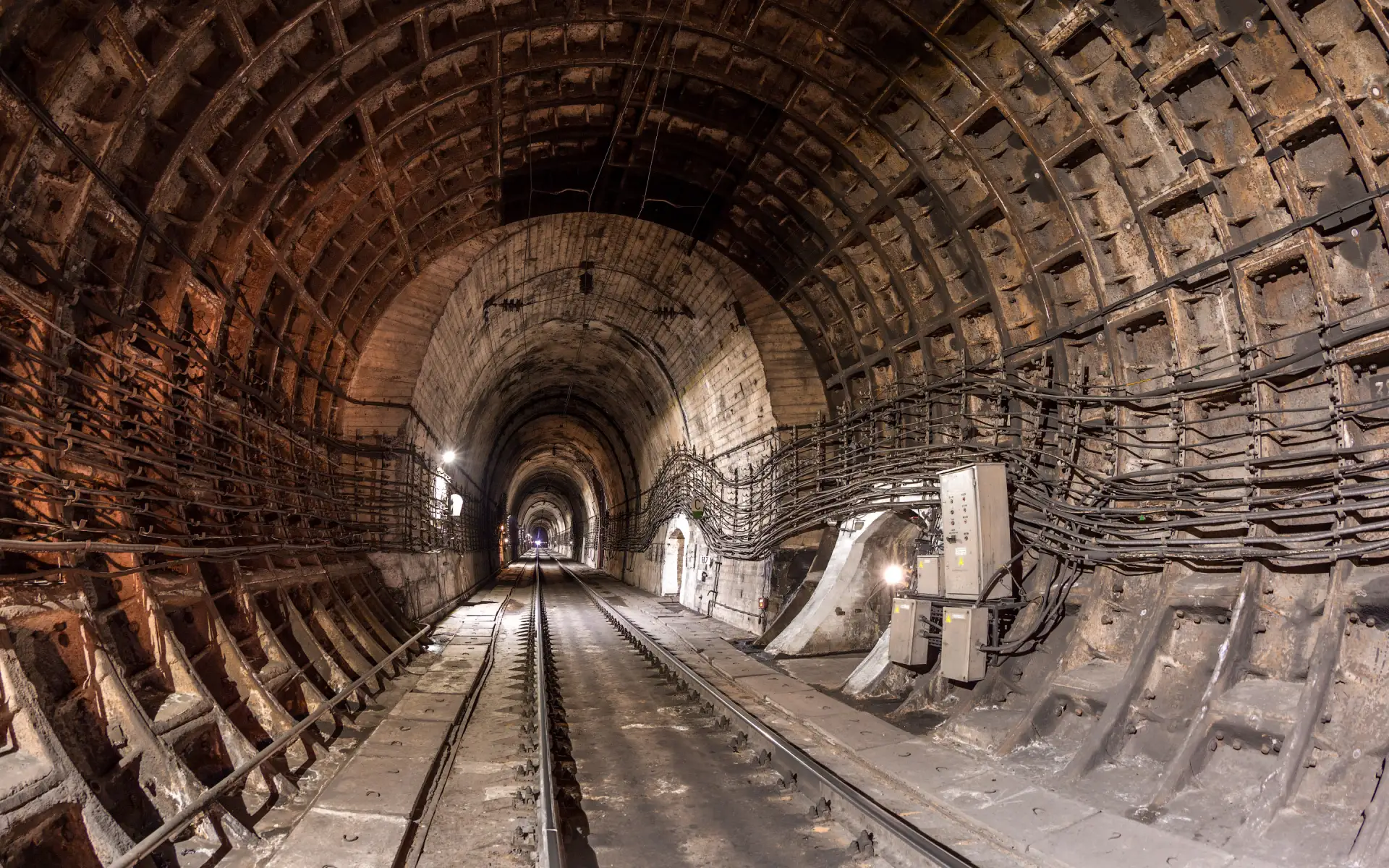 🚇 История тоннеля, который ждали 26 лет  Байкало-Амурская магистраль соединяет Сибирь с Дальним Вост