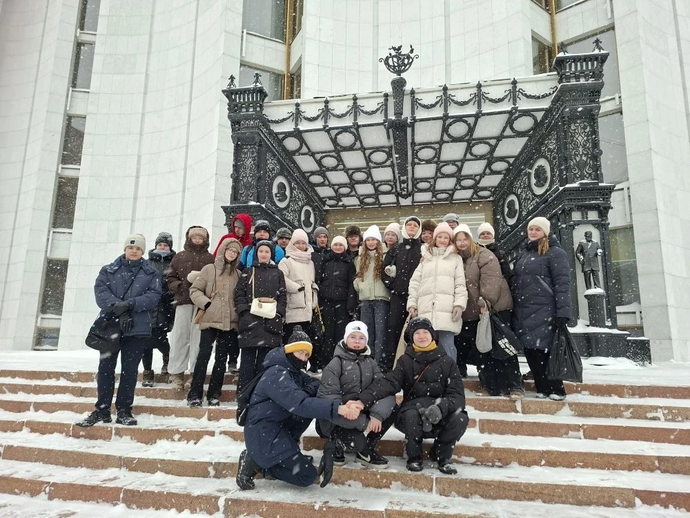 🎭 05 марта для наших учеников 6в, 7в, 7г и 8а классов была организована увлекательная экскурсия в ми