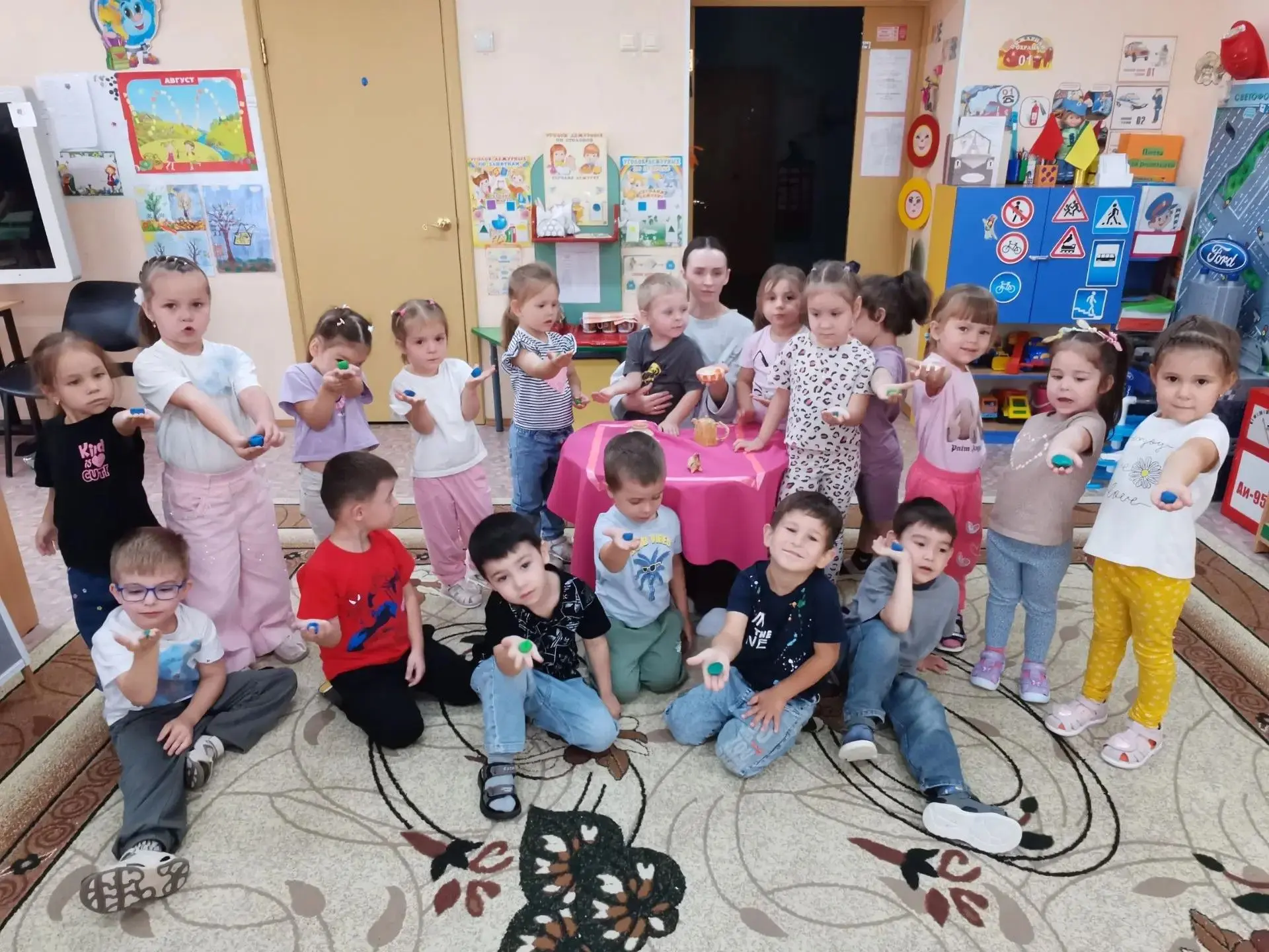 В группе "Чунга-Чанга"  появилась замечательная традиция — родительские уроки. Это не п...