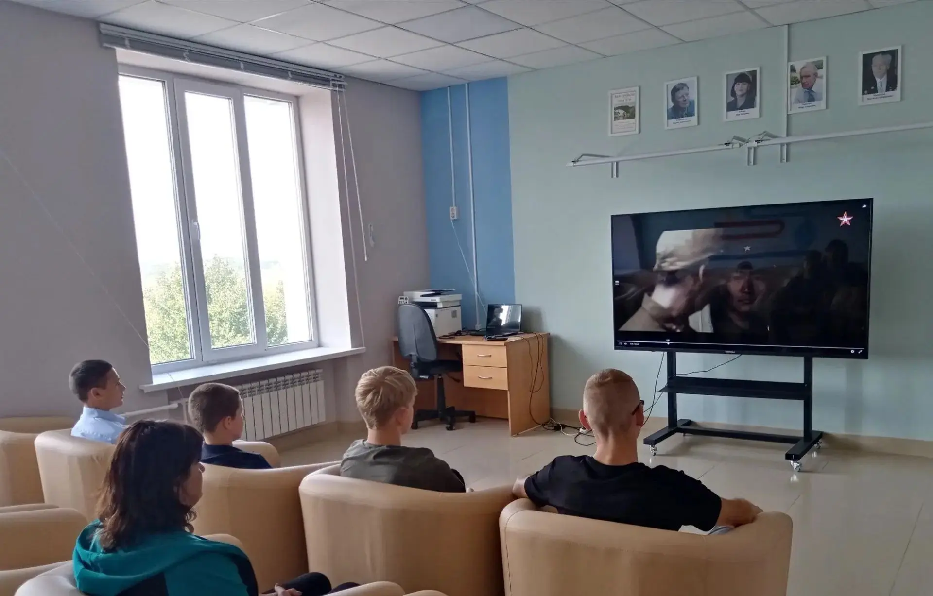 Учащиеся 7-9 классов приняли участие во Всероссийской акции «По следам героев», посвяще...