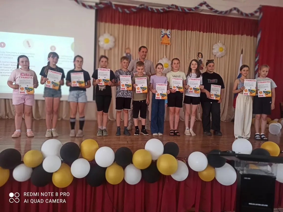 10 июня в нашем лагере прошёл невероятно музыкальный 🤩 и весëлый конкурс песен из советских мультфи