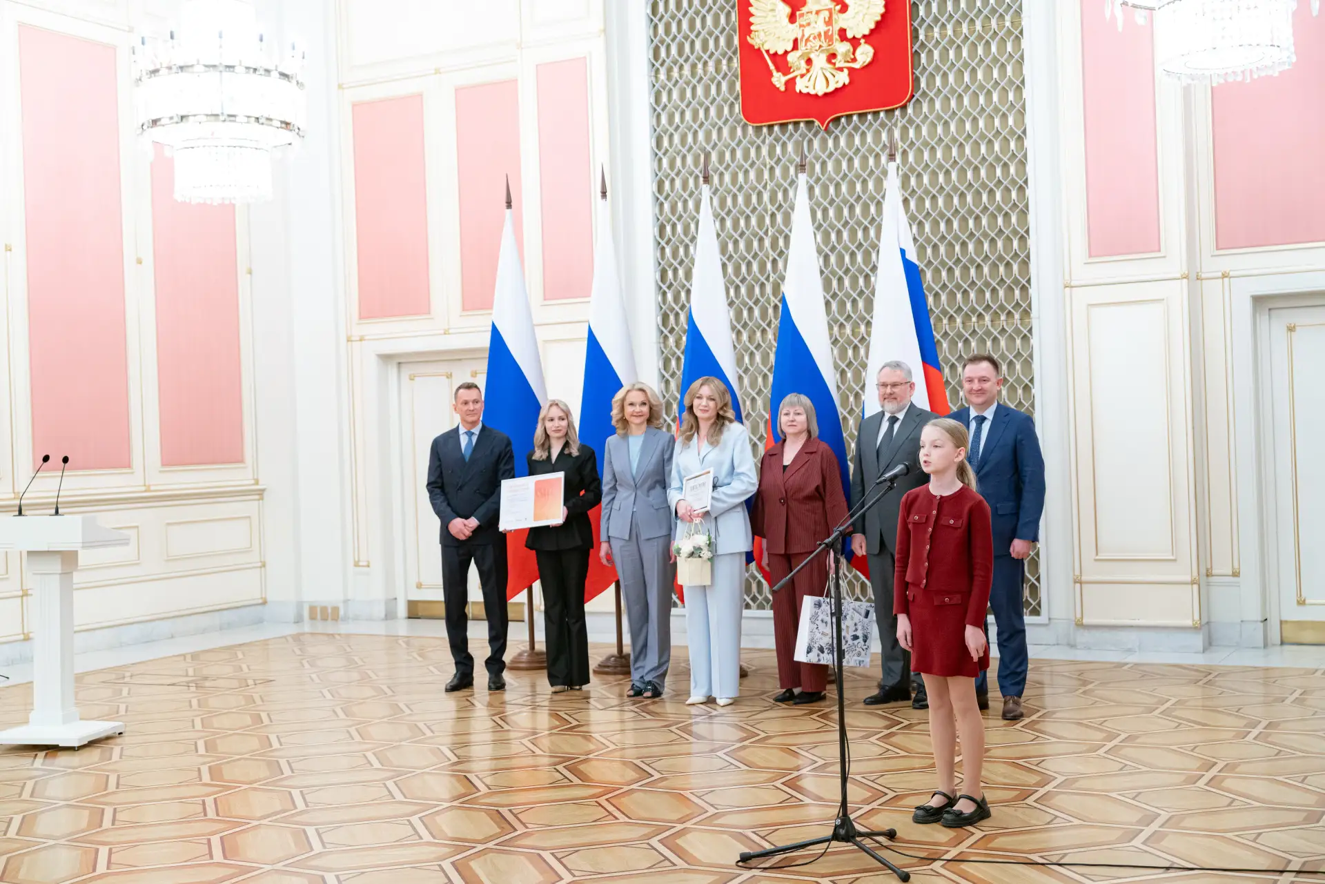 Татьяна Голикова наградила победителей II Всероссийского конкурса «Школа#безОбид»  «Конкурс "Школа#б