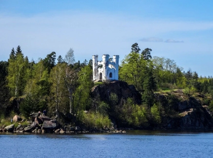 🏰 СТАРЫЙ ВЫБОРГ: ЭХО СРЕДНЕВЕКОВЬЯ (2 дня)