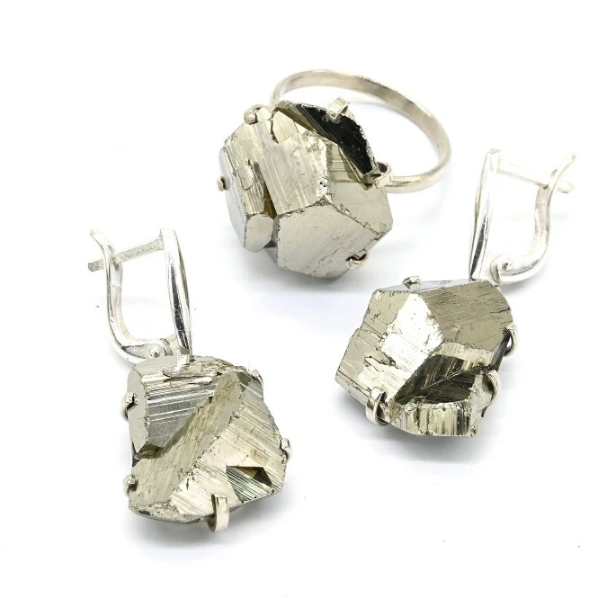 💍 Кольцо и серьги со вставками из пирита