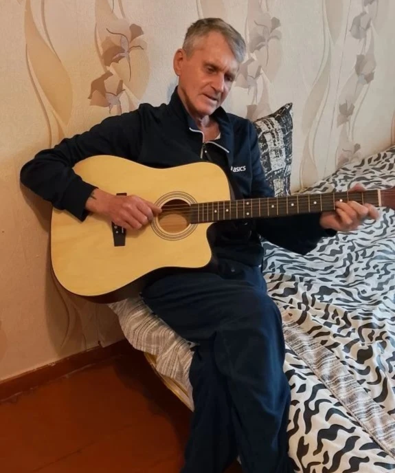 Перед нами мужчина с удивительной историей и добрым сердцем. Родом из солнечного Артёма...