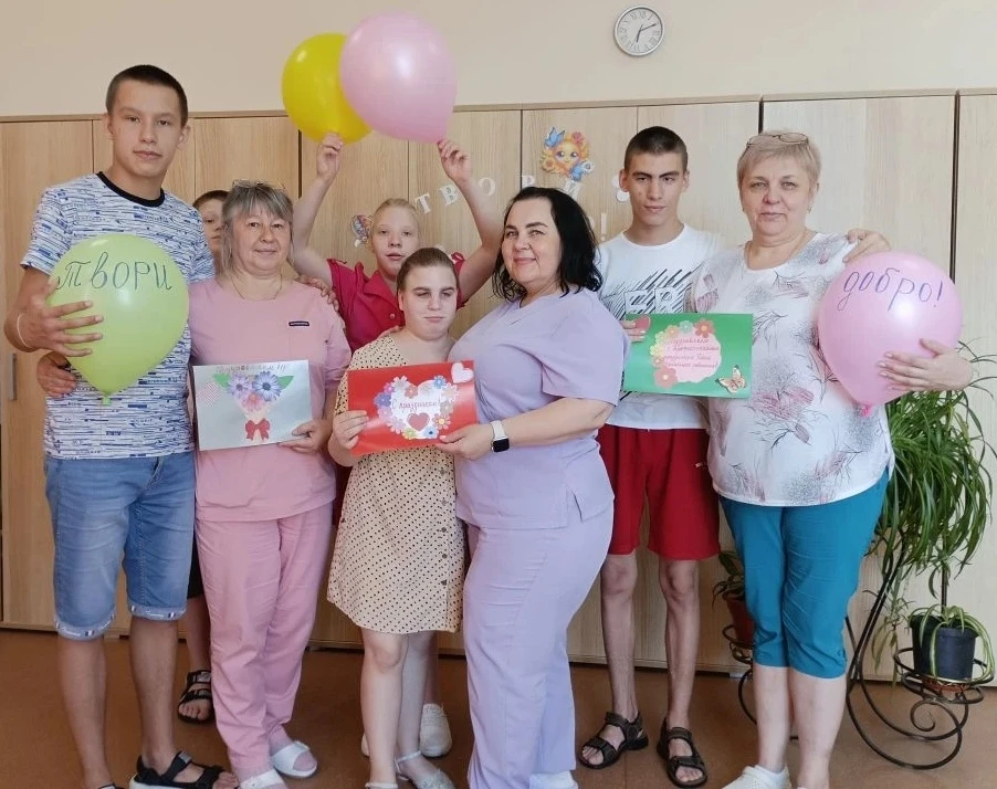 Открытка ко Дню социального работника "Твори добро". Сегодня в праздничный день посвящённый Дню соци