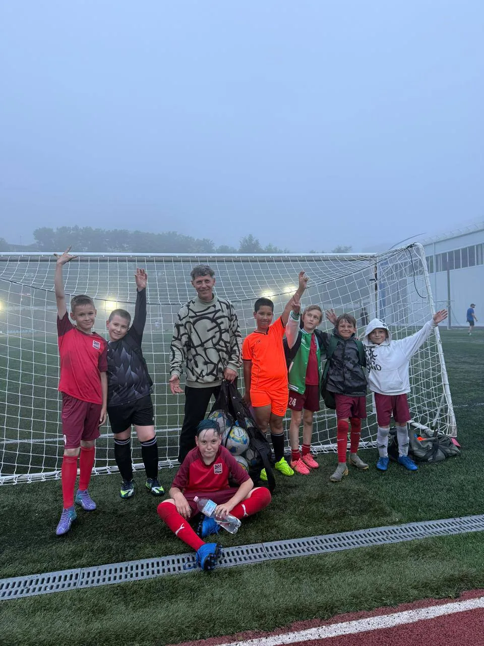 🌧️⚽️Дождь и туман — не повод отменять тренировку!

Воспитанники МБУДО СШ по футболу продолжают заня