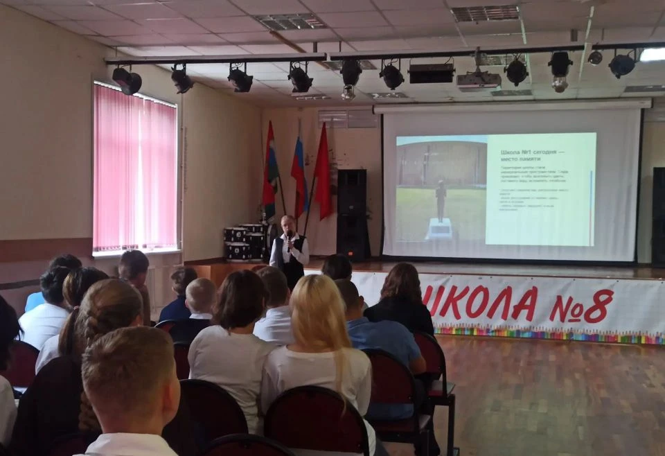 «Первый звонок, ставший вечностью…»