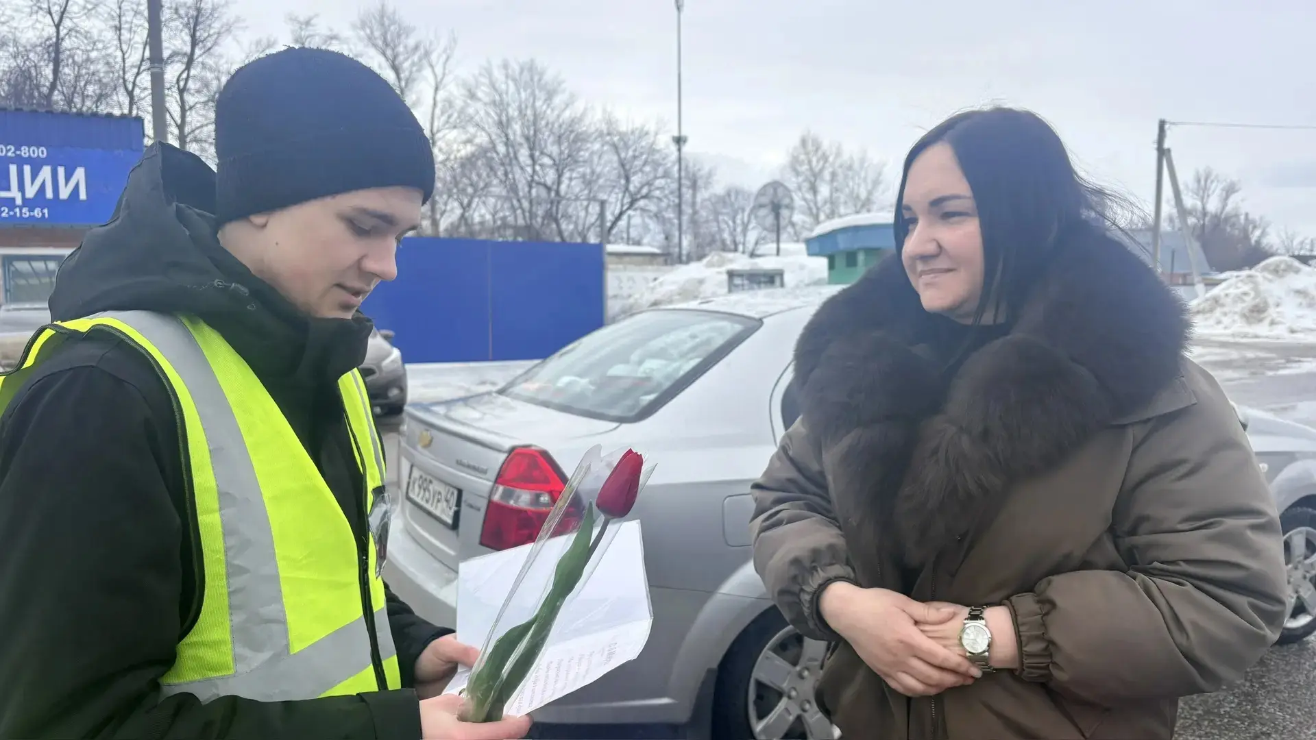 В преддверии Международного женского дня волонтёры нашей школы приняли участие в районной акции «Мам