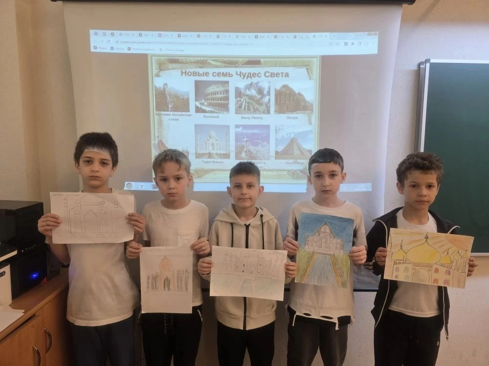 🌍 Путешествие во времени: урок «Окружающий мир» в 3Б классе  Ученики 3Б класса отправились в настоящ