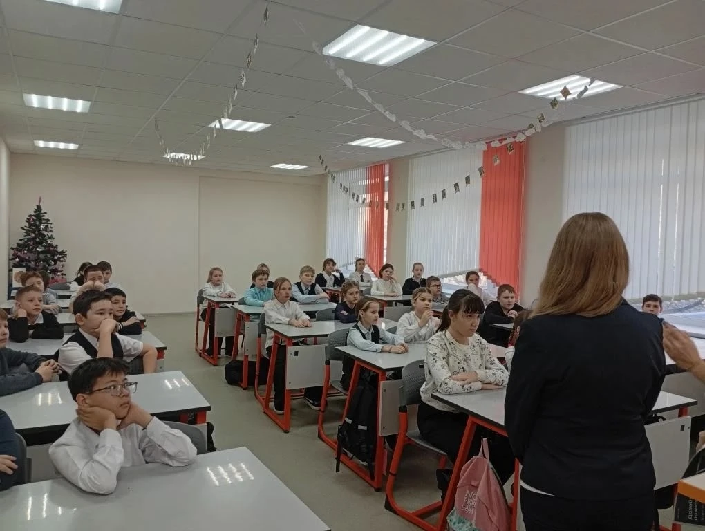 Сегодня в  школе провели урок налоговой грамотности    ✅В рамках всероссийского проекта ФНС России «