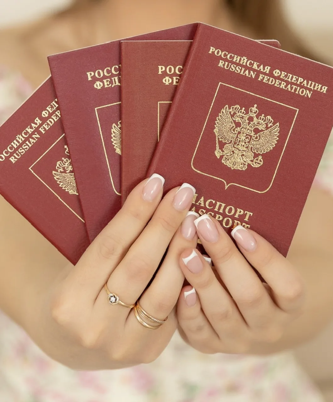 Загранпаспорт после смены фамилии: что важно знать