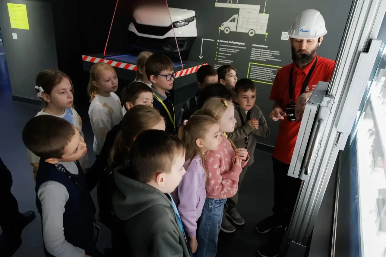 💫 Экскурсия о городском хозяйстве на ВДНХ  🌟 Ученики 1 класса «А» посетили павильон №5 «Физика, в ко