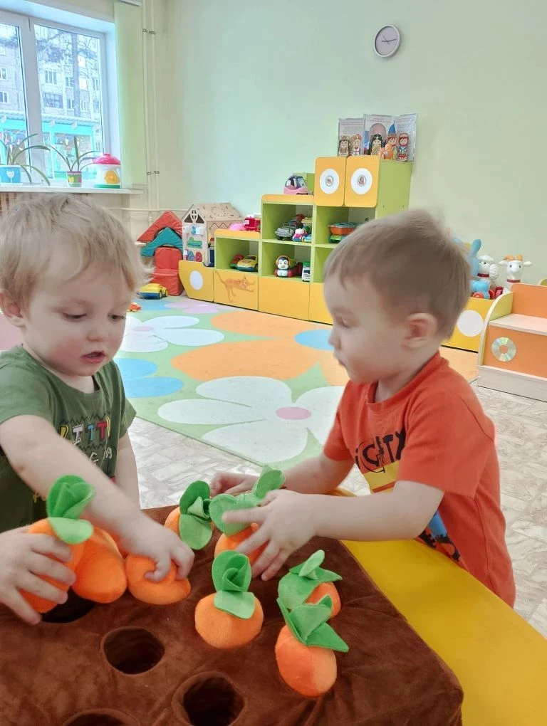 🐰 В гостях у малышей — лесной зайчик! 🥕В 4-й группе раннего возраста прошло чудесное ...