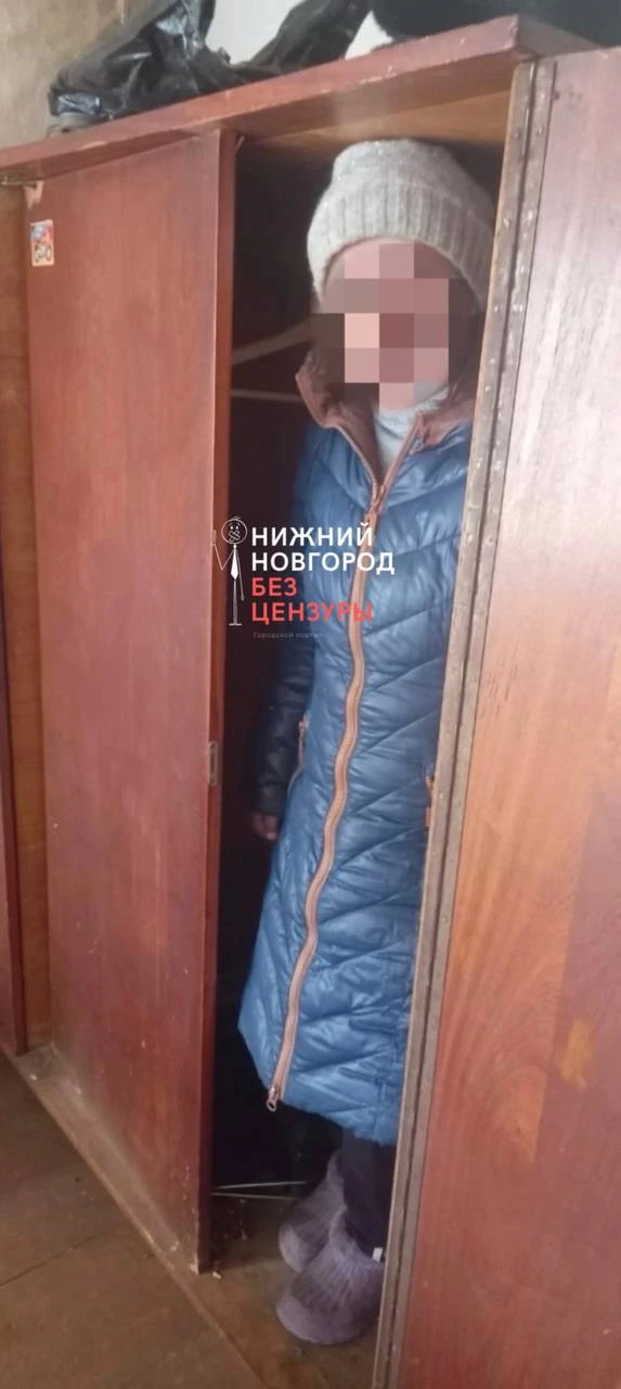Должницу обнаружили в бельевом шкафу