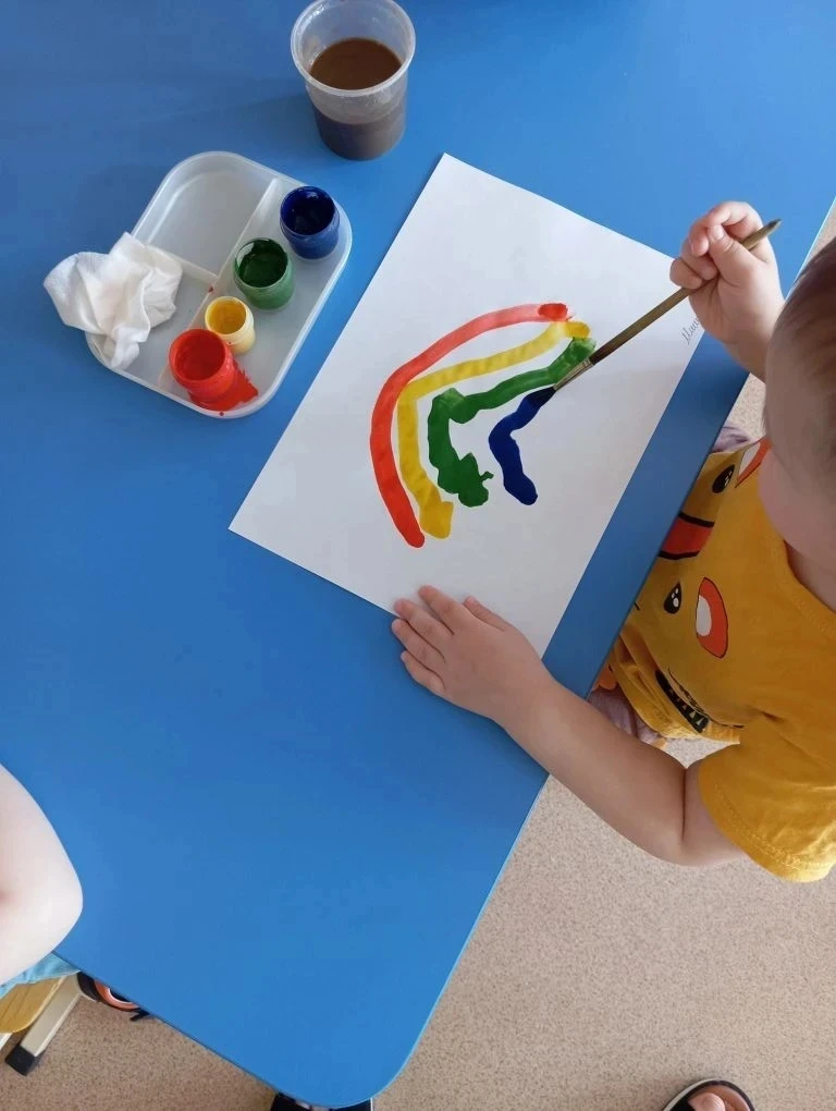 Лето, дождь и творчество!🎨🖌🌧🌈
Вчера в нашем городе прошёл первый летний дождь. Он был совсем не 