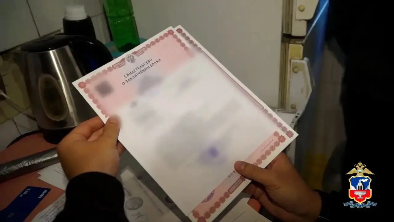 ❗️ В Барнауле фиктивные жены и их подельники забирали выплаты участников СВО