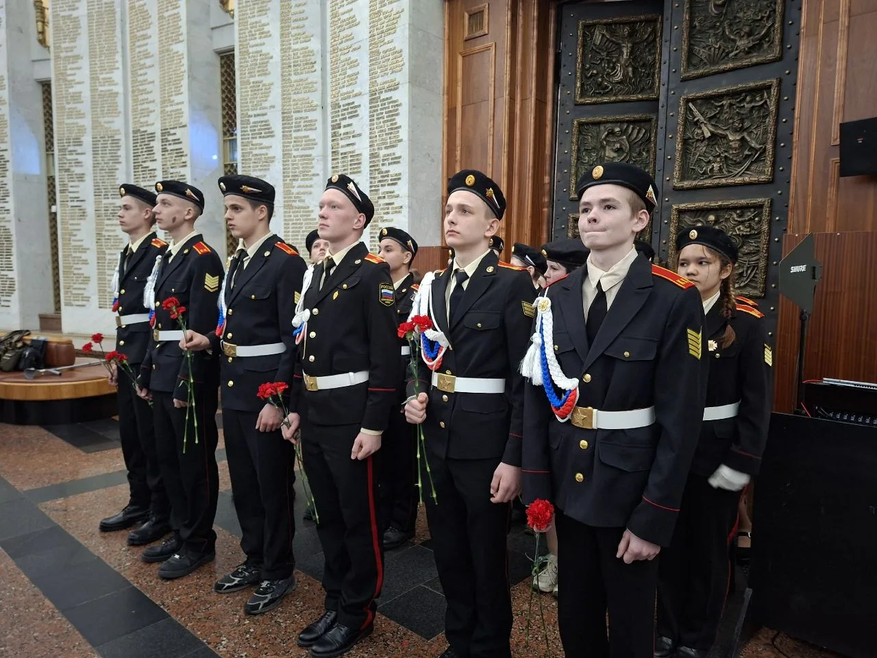 27 апреля кадеты МОУ Синьковской СОШ №1 почтили память героев в Музее Победы  Сегодняшний день стал 