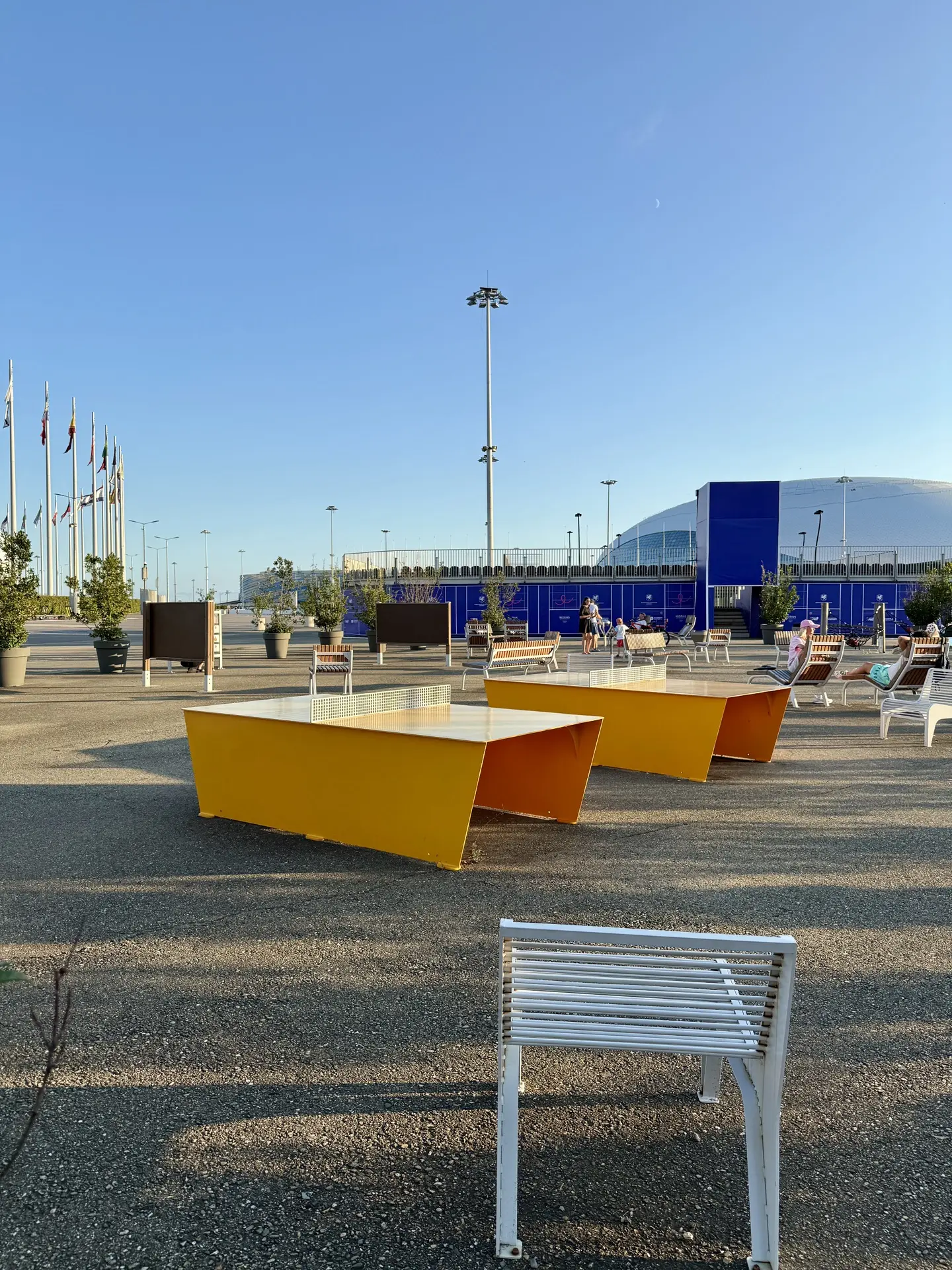 🏓 В Олимпийском парке можно бесплатно  поиграть в пинг-понг. Только ракетки нужны.