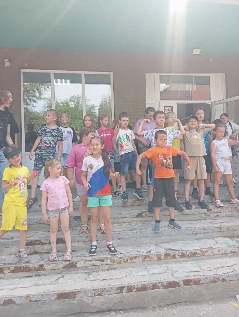 Смена первых в летнем лагере "Остров приключений" ко Дню России прошла ярко🇷🇺

✅Наши ребята поучас