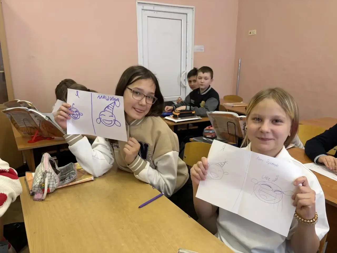 АРТ-МАСТЕРСКАЯ ✌🏼  В рамках недели психологии в школе прошла арт- мастерская «Рисуем эмоции» для уче
