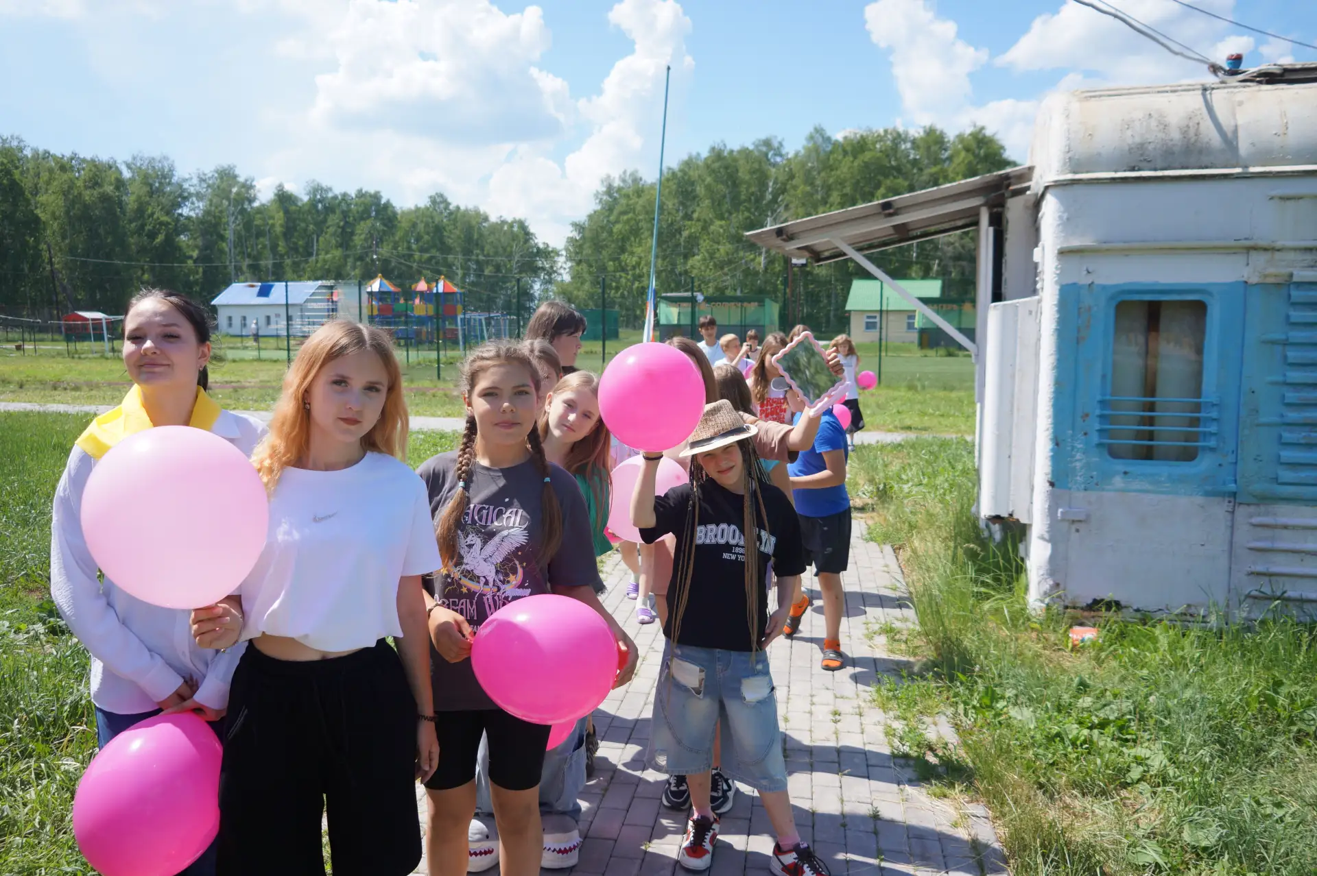 Старт первой оздоровительной смены «Солнечный.ТВ»

15 июня в МБУ ДО «ДООЛ «Солнечный» Татарского мун