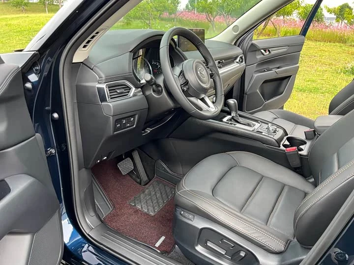 🇨🇳Mazda CX-5 в наличии в Китае  — 2025 год, 14.000км. — 2.0л., бензин, 155л.с., 2WD, АКПП • Один окр