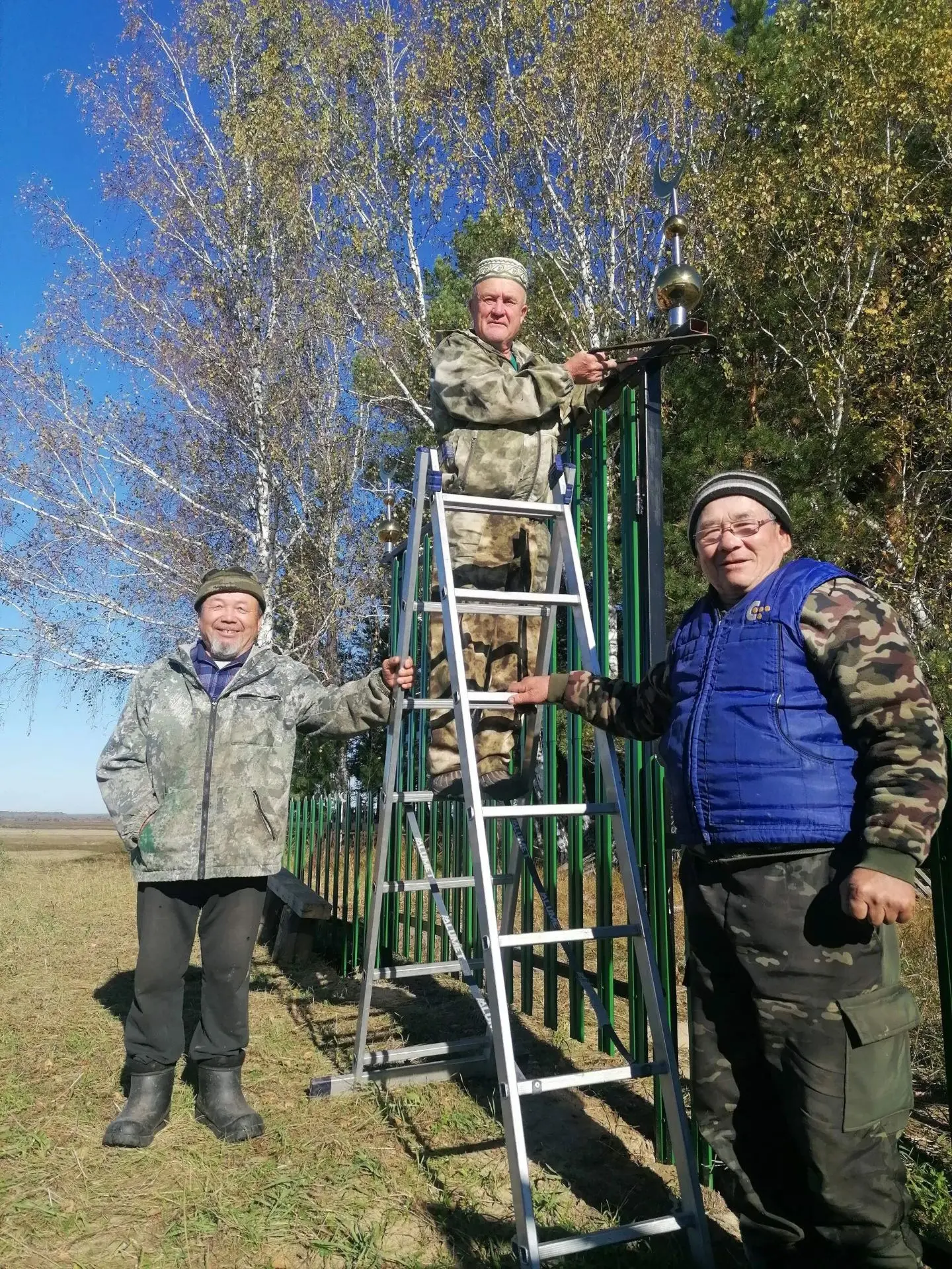 В деревне Кипо-Кулыры  завершилось большое и важное дело — местный зиярат (кладбище) об...