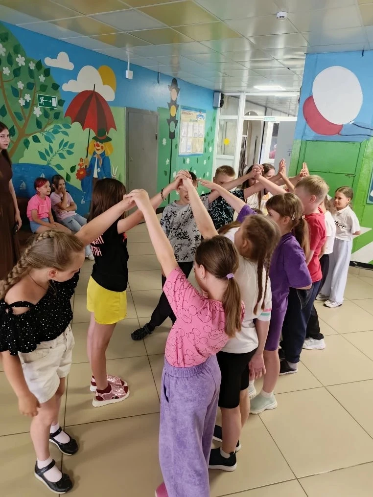 🌞Сегодня, 9 июня, в школьном лагере в каждом отряде прошла игра "Мы разные - мы вместе", посвященна