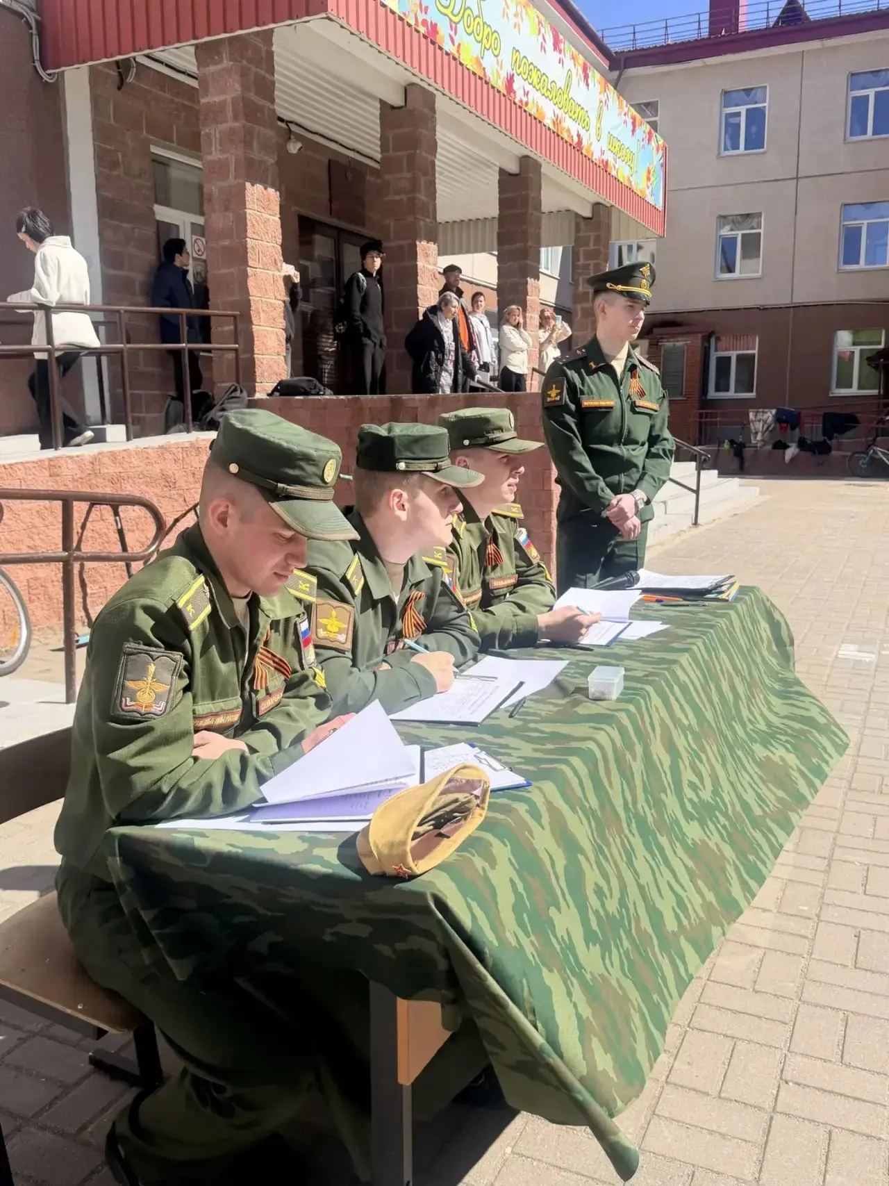 🇷🇺Линейка Памяти, акция «Георгиевская ленточка», смотр строя и песни - настоящий дух патриотизма!  С