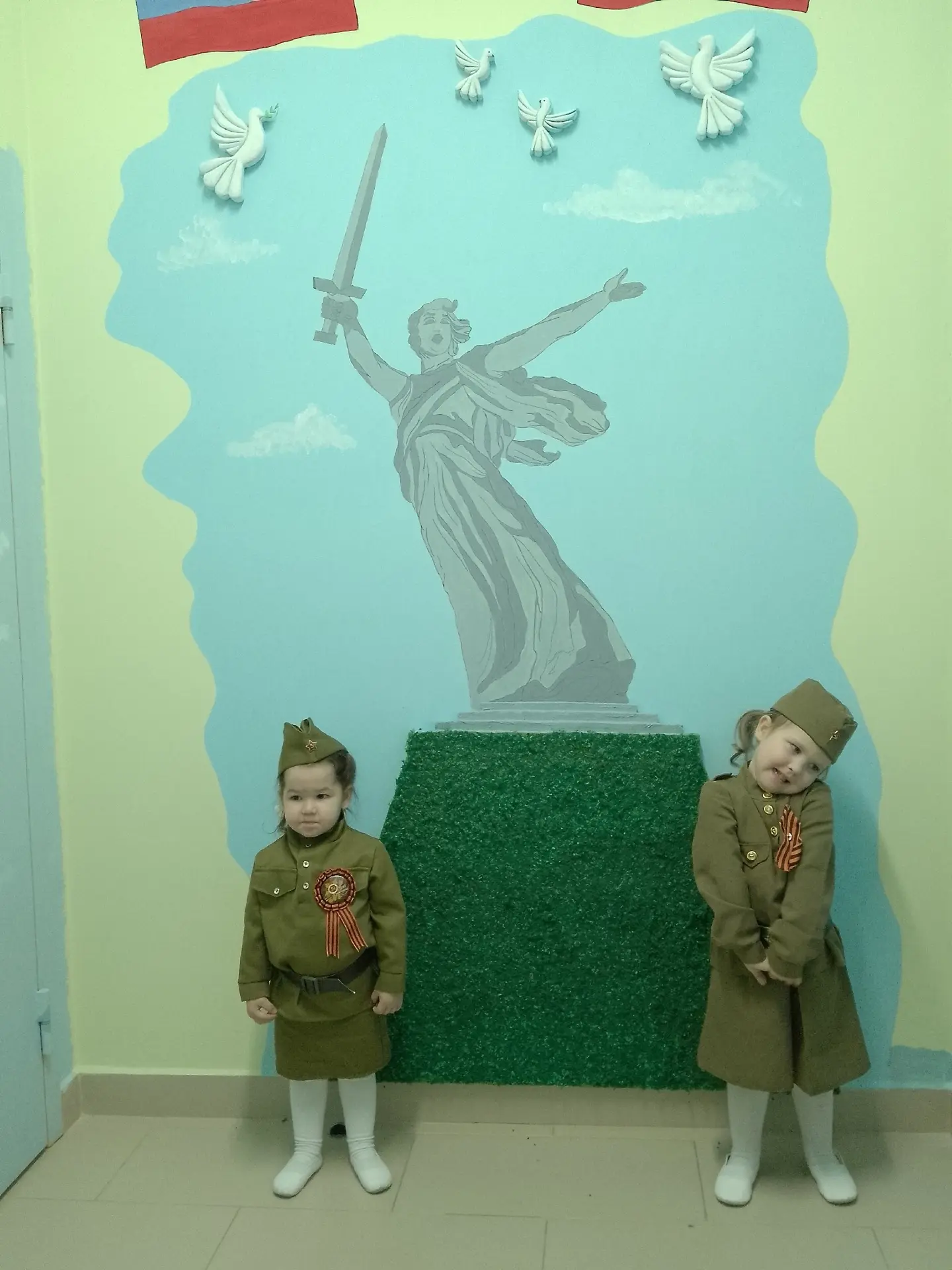 День Победы один из самых почитаемых праздников в нашей стране. 9 мая 1945 года уходит ...