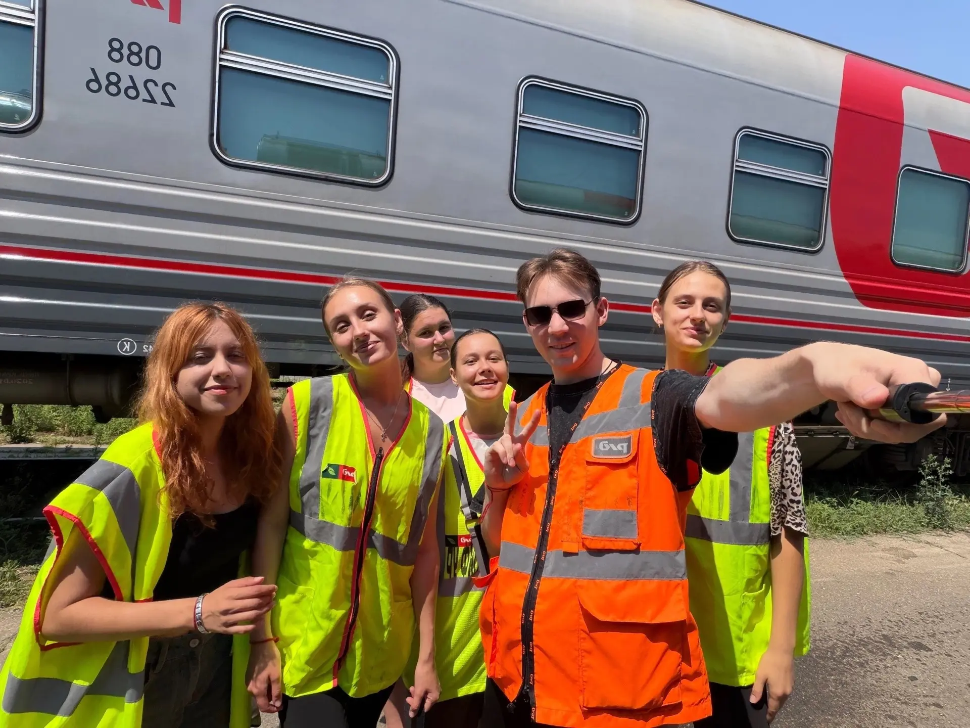 🚂 «Звезда» на маршрутах: от Урала до Черного моря!

Пока одни отдыхают, студенты Университета Шукши