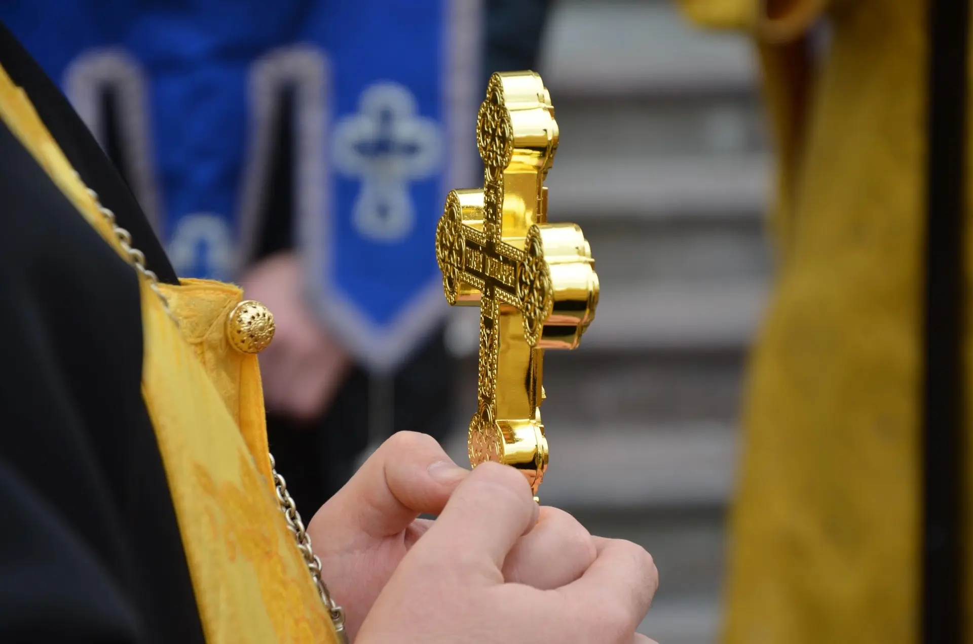 🙏 13 сентября в Омске прошёл ежегодный Крестный ход "Молодёжь за традиционные ценности".