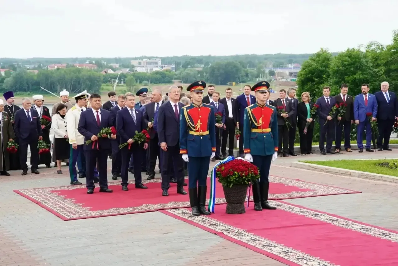 Поздравляю всех жителей республики с Днём России и с Днём города Уфы!

Традиционно мы начинаем этот 