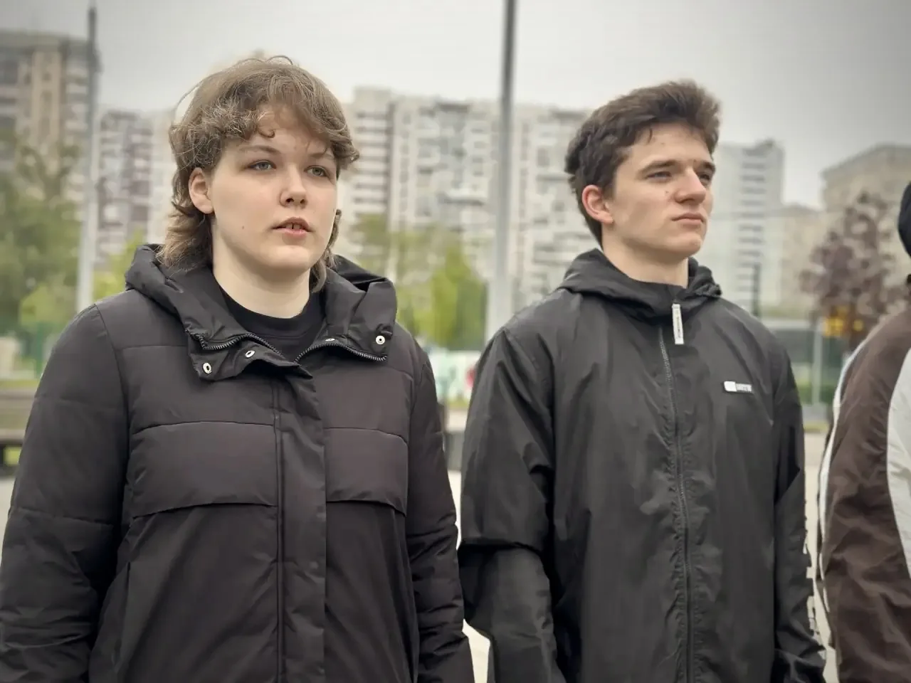 С чего же начался первый учебный день после длинных праздников?   🇷🇺 Конечно же, с поднятия флага Ро