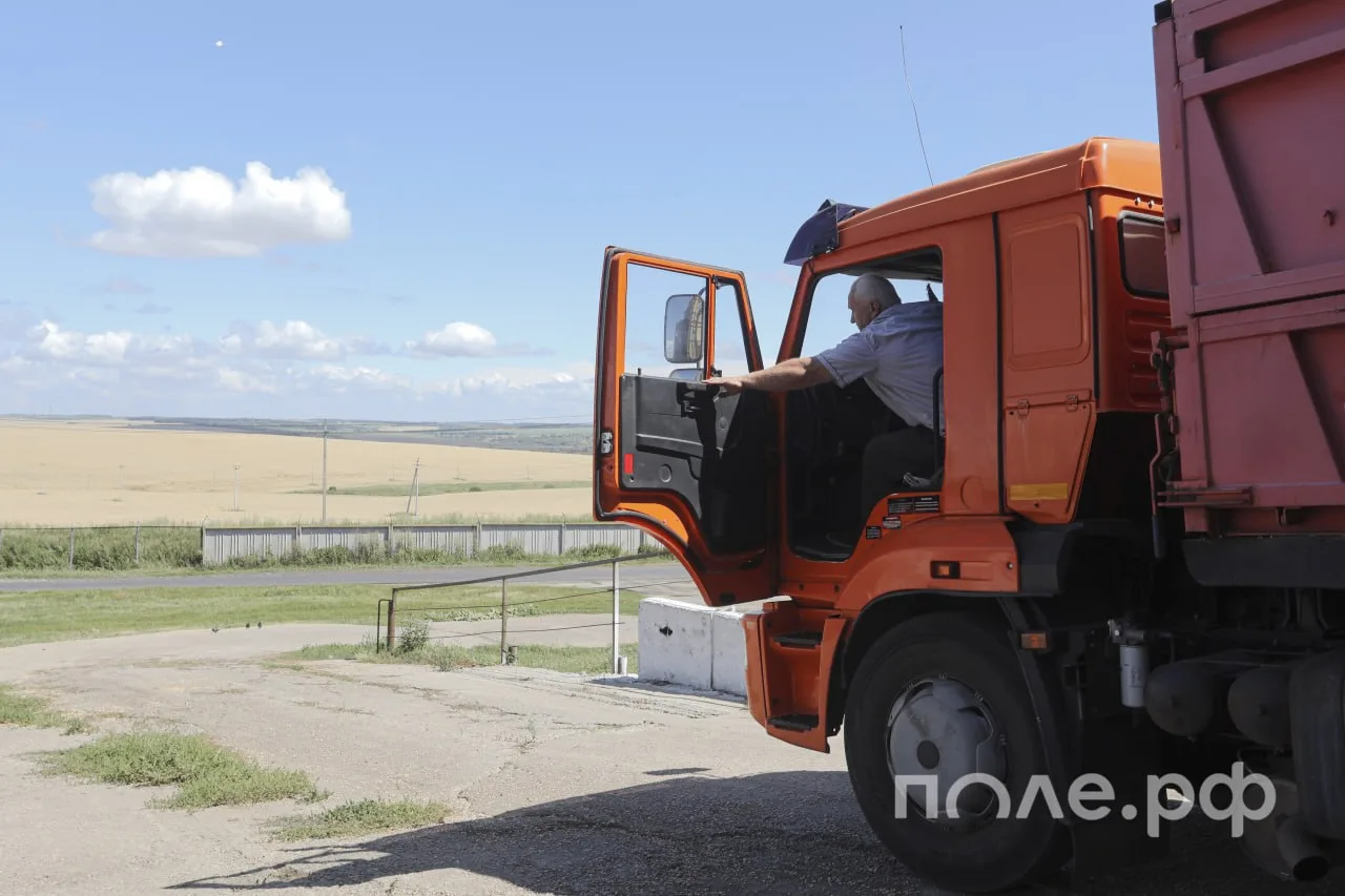 🛢Аграрии РФ обеспечены топливом для проведения сезонных полевых работ, заявляют регуляторы.

Постав